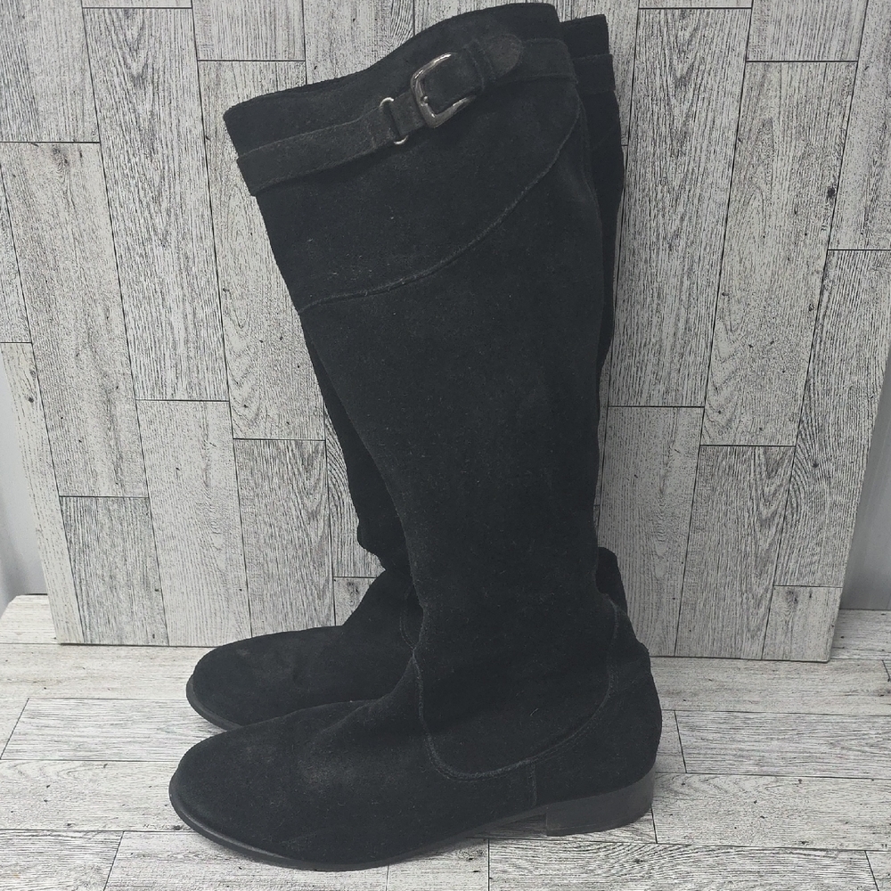 La CANADIENNE Black Suede Footwear